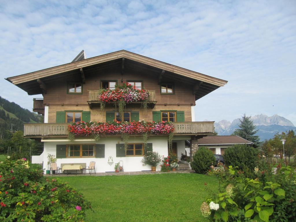 Haus Friedl Hotel Kitzbuhel Exterior photo